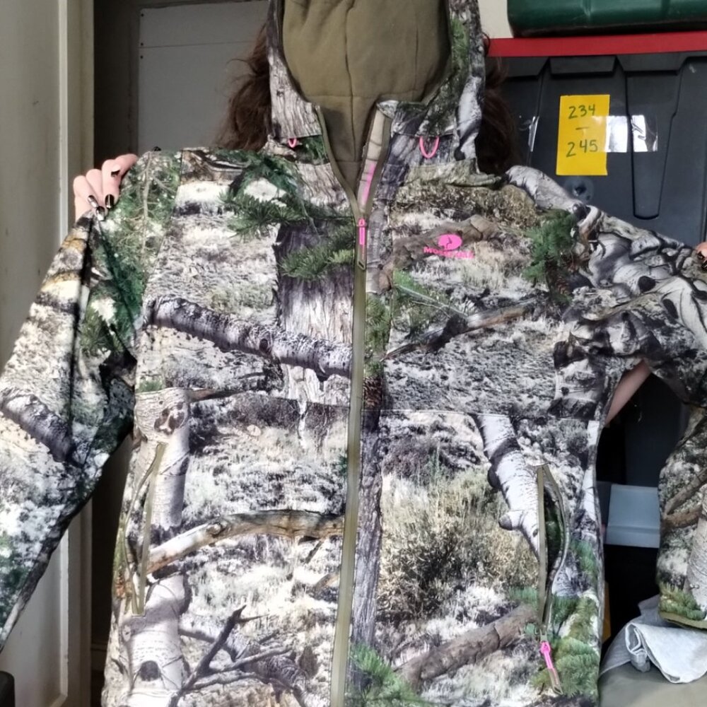 Gently Used Mossy Oak Women's Coat Jacket Camo --XL-500